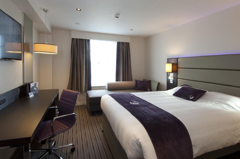Premier Inn Glasgow East Kilbride - Peel Park ห้อง รูปภาพ