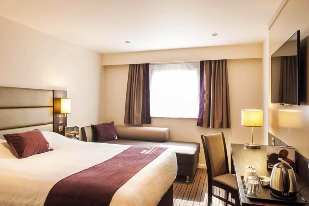 Premier Inn Glasgow East Kilbride - Peel Park ห้อง รูปภาพ
