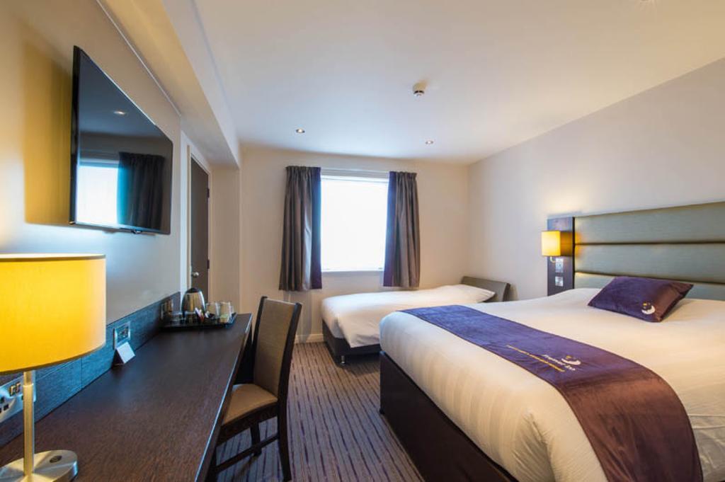 Premier Inn Glasgow East Kilbride - Peel Park ห้อง รูปภาพ