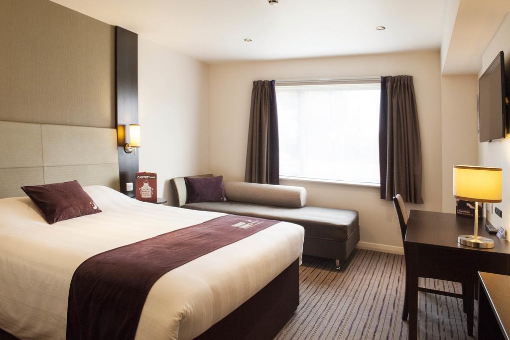 Premier Inn Glasgow East Kilbride - Peel Park ห้อง รูปภาพ