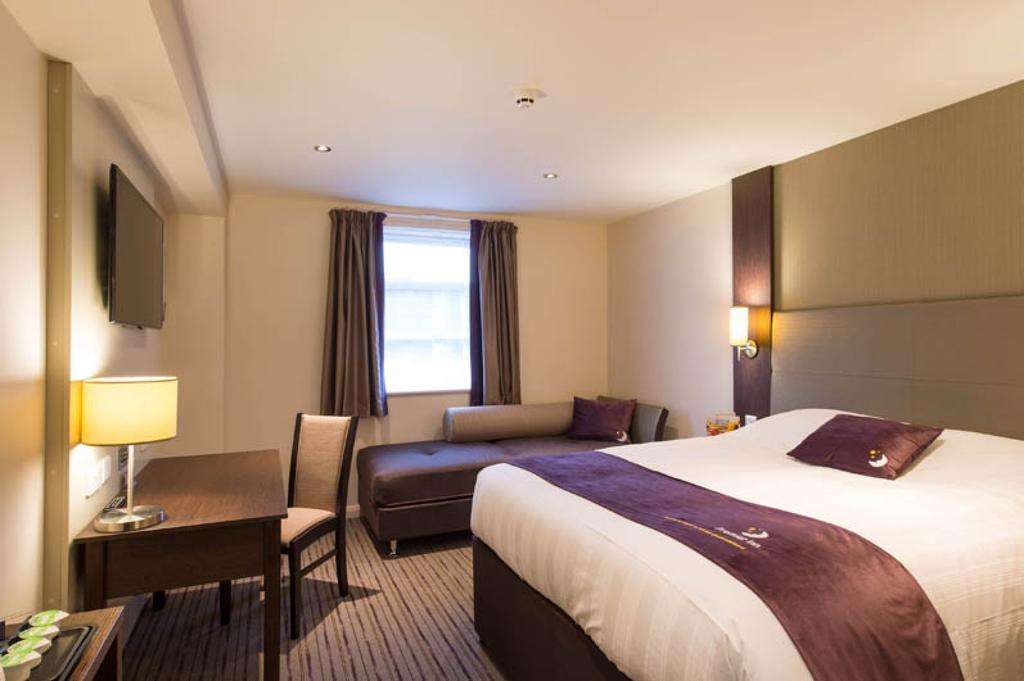 Premier Inn Glasgow East Kilbride - Peel Park ห้อง รูปภาพ